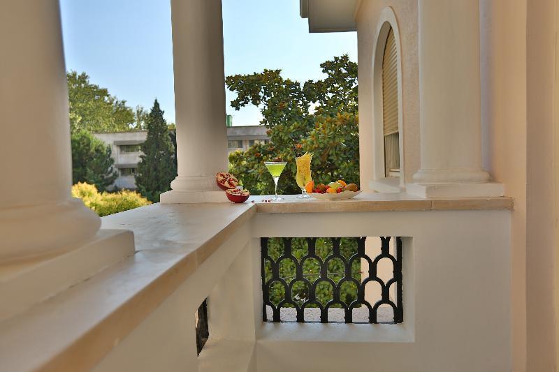 Padam Boutique Hotel Tirana Exterior photo